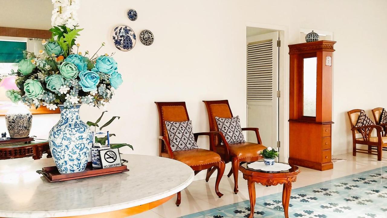Surokarsan 9 House Yogyakarta Otel Dış mekan fotoğraf