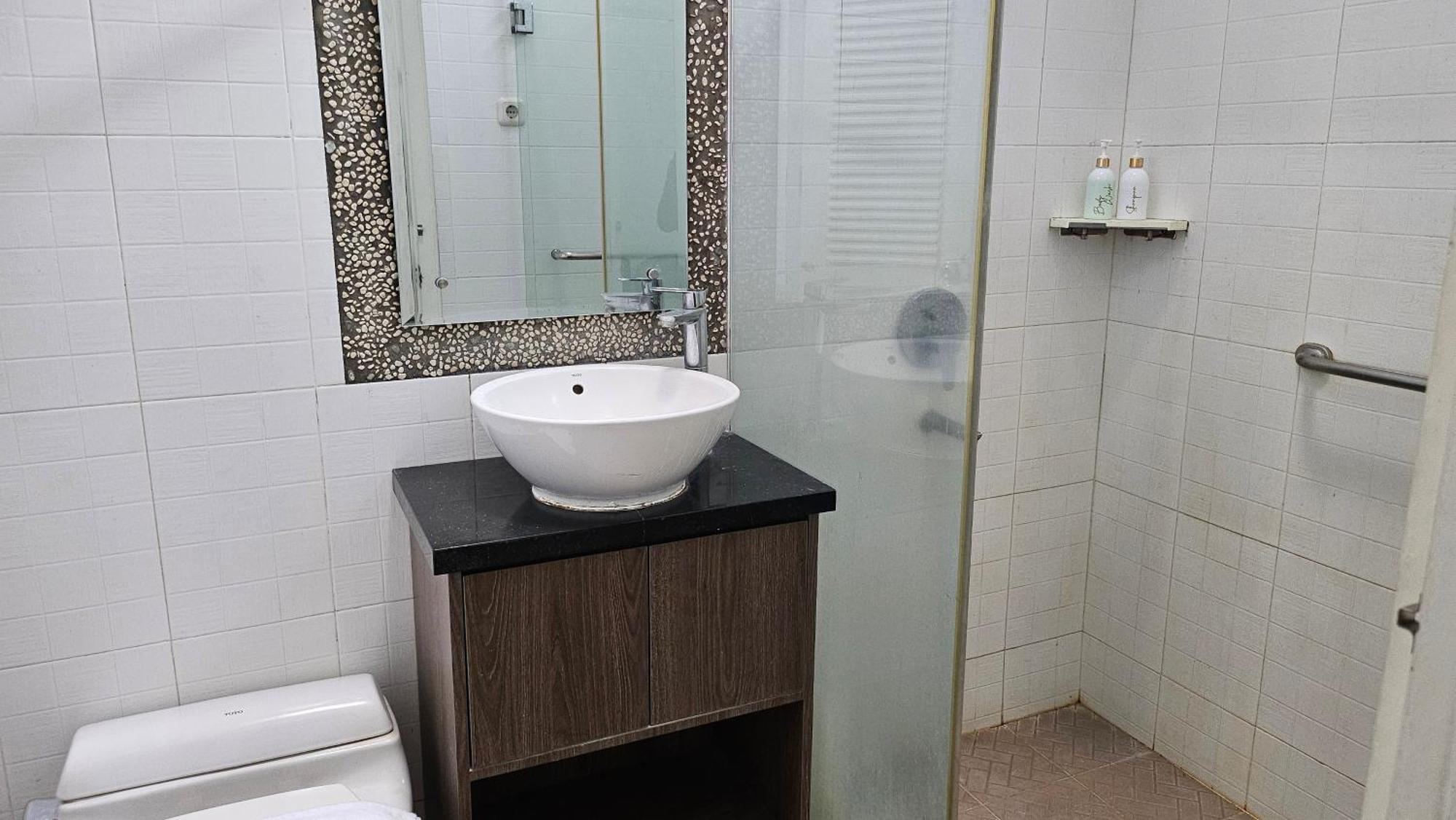 Surokarsan 9 House Yogyakarta Otel Dış mekan fotoğraf