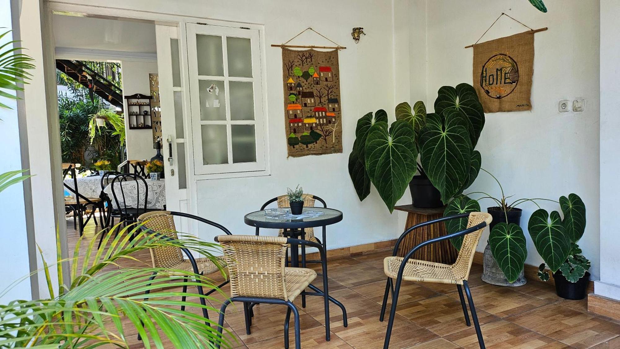 Surokarsan 9 House Yogyakarta Otel Dış mekan fotoğraf