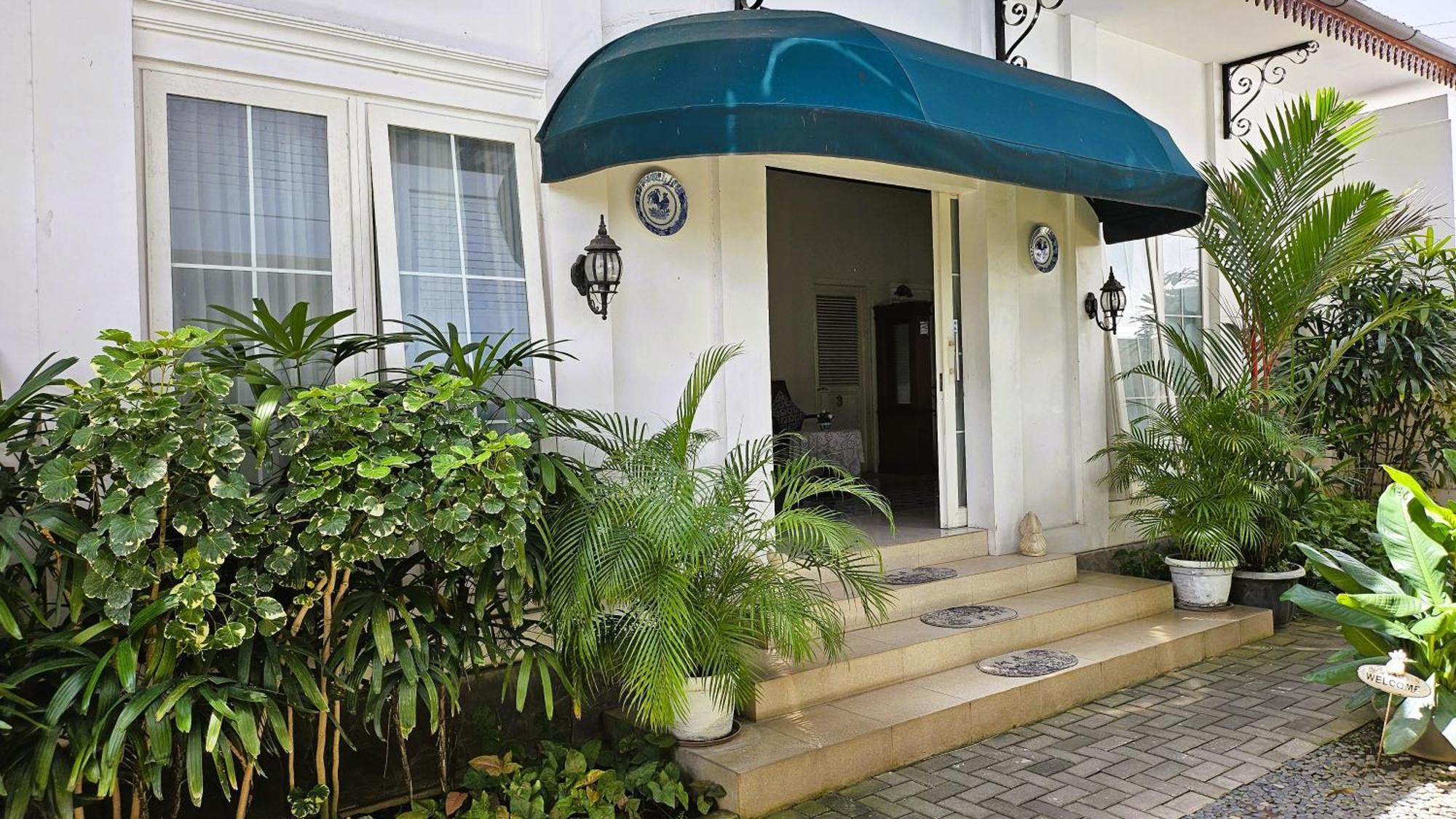 Surokarsan 9 House Yogyakarta Otel Dış mekan fotoğraf