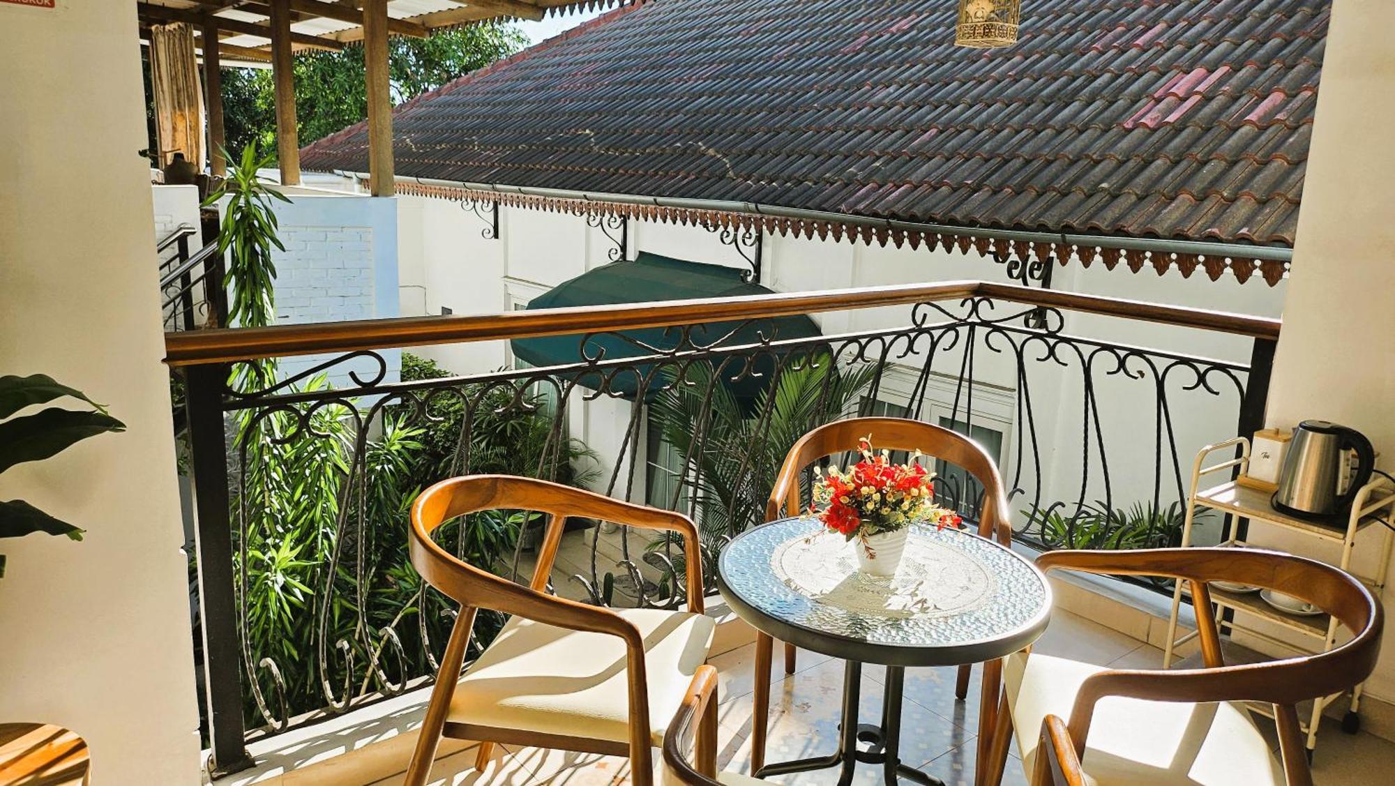 Surokarsan 9 House Yogyakarta Otel Dış mekan fotoğraf
