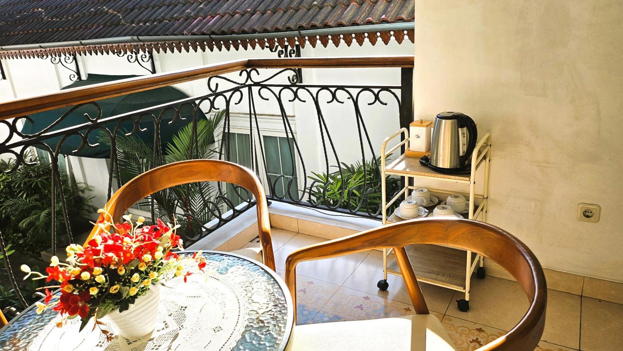Surokarsan 9 House Yogyakarta Otel Dış mekan fotoğraf