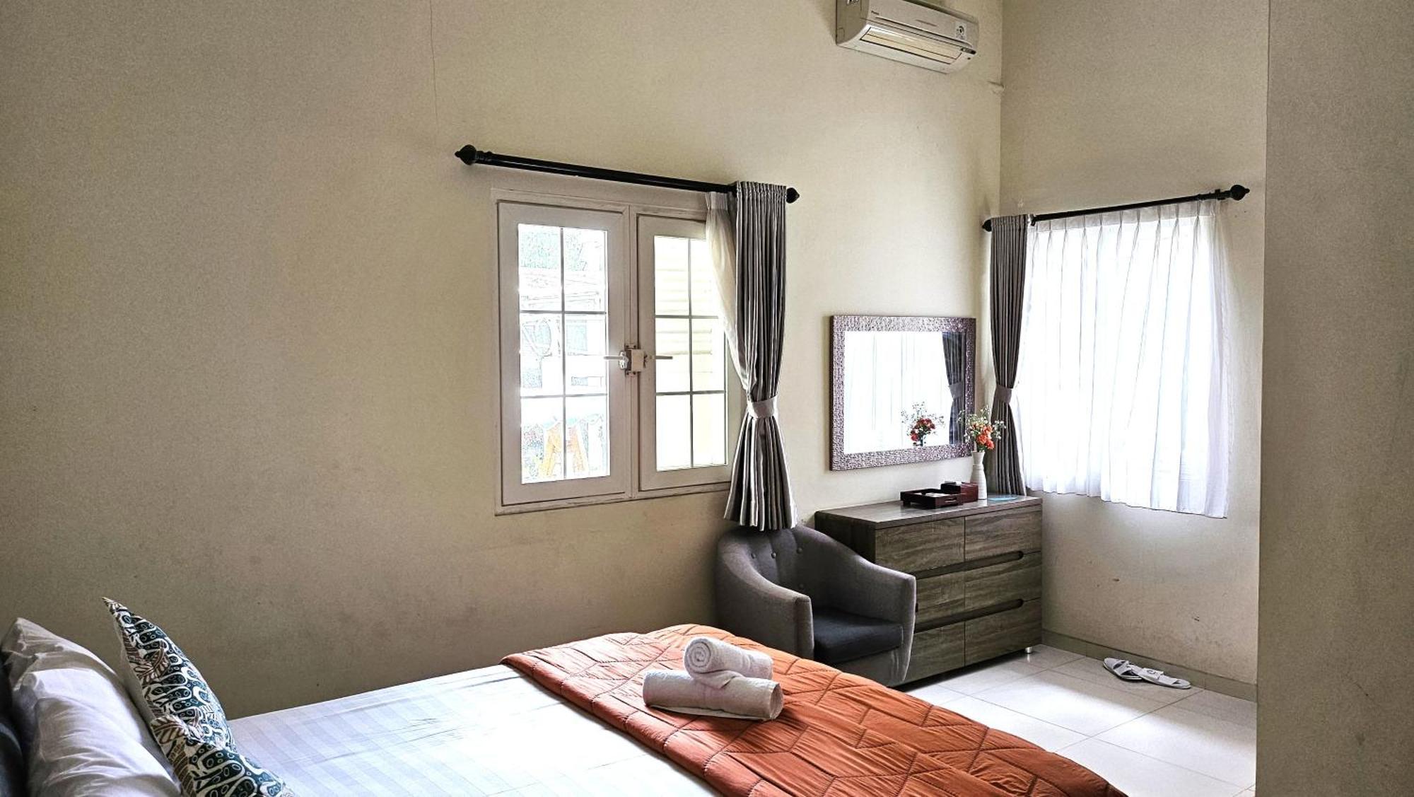 Surokarsan 9 House Yogyakarta Otel Dış mekan fotoğraf