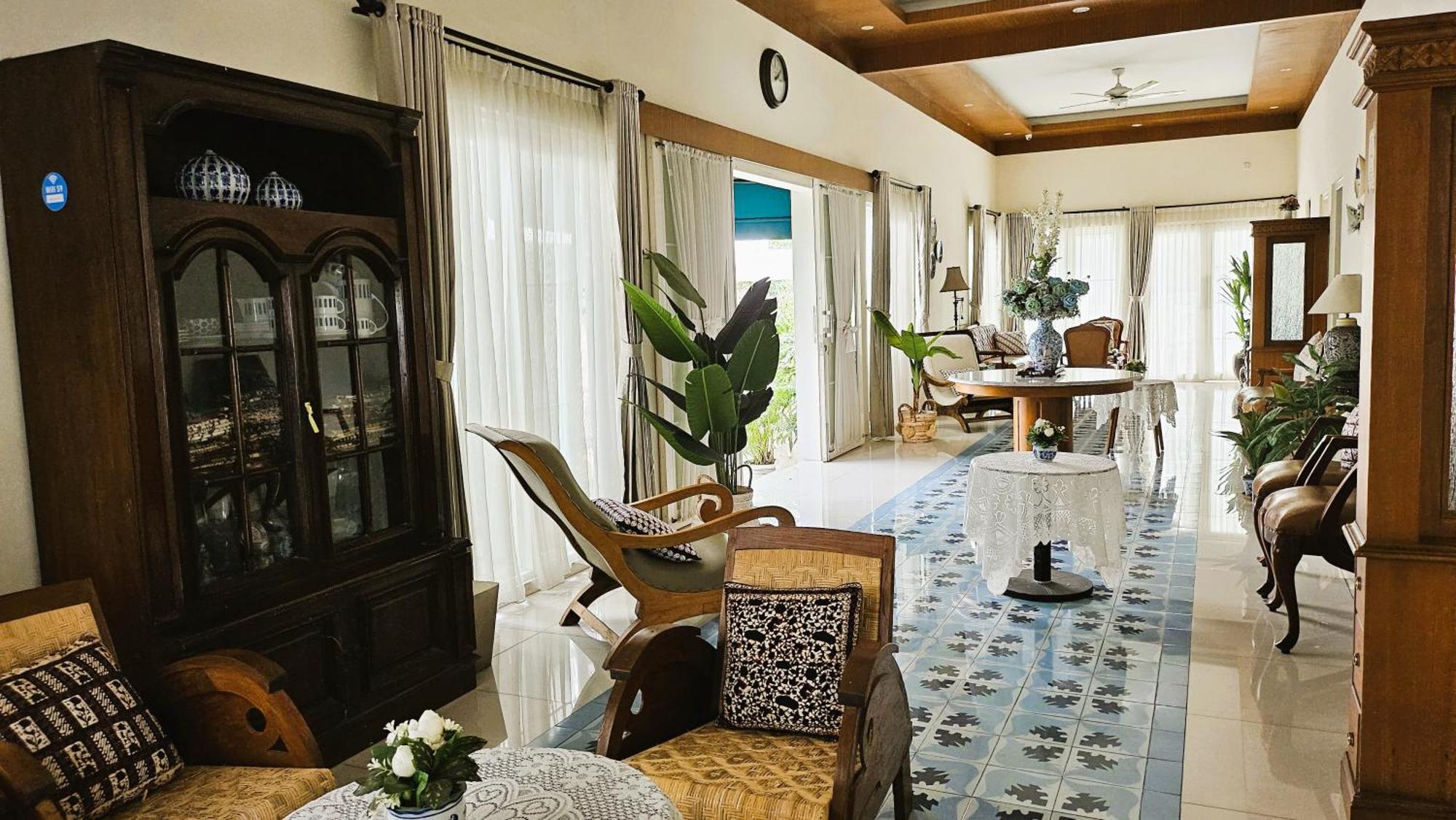 Surokarsan 9 House Yogyakarta Otel Dış mekan fotoğraf