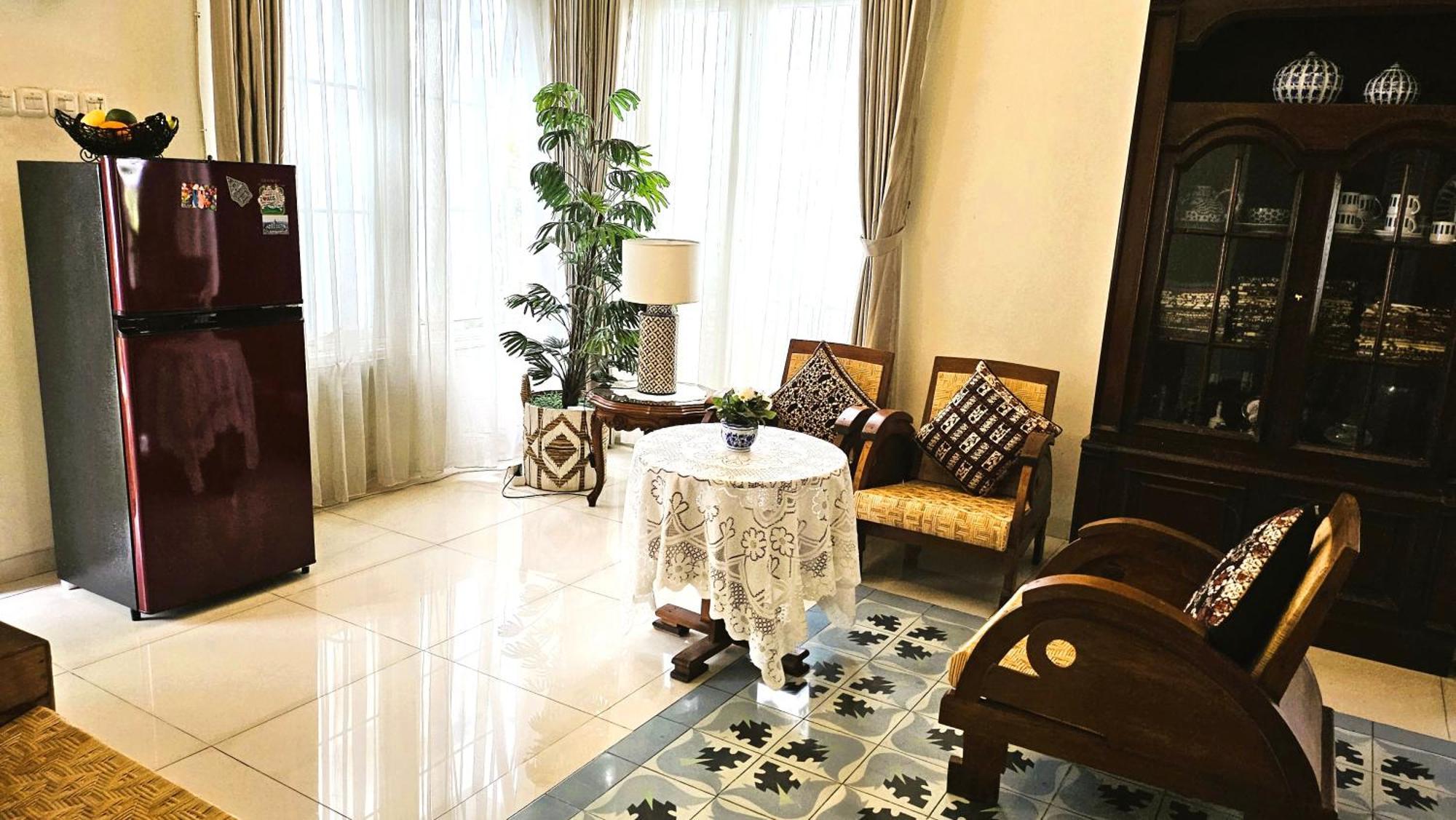 Surokarsan 9 House Yogyakarta Otel Oda fotoğraf