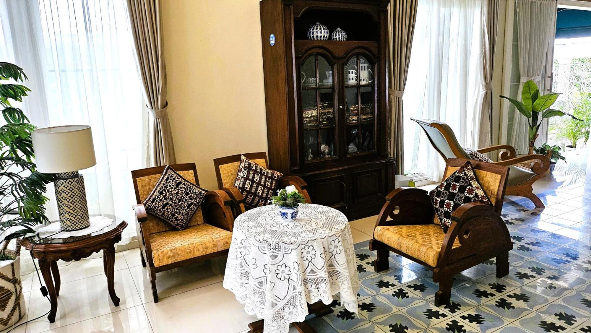 Surokarsan 9 House Yogyakarta Otel Dış mekan fotoğraf