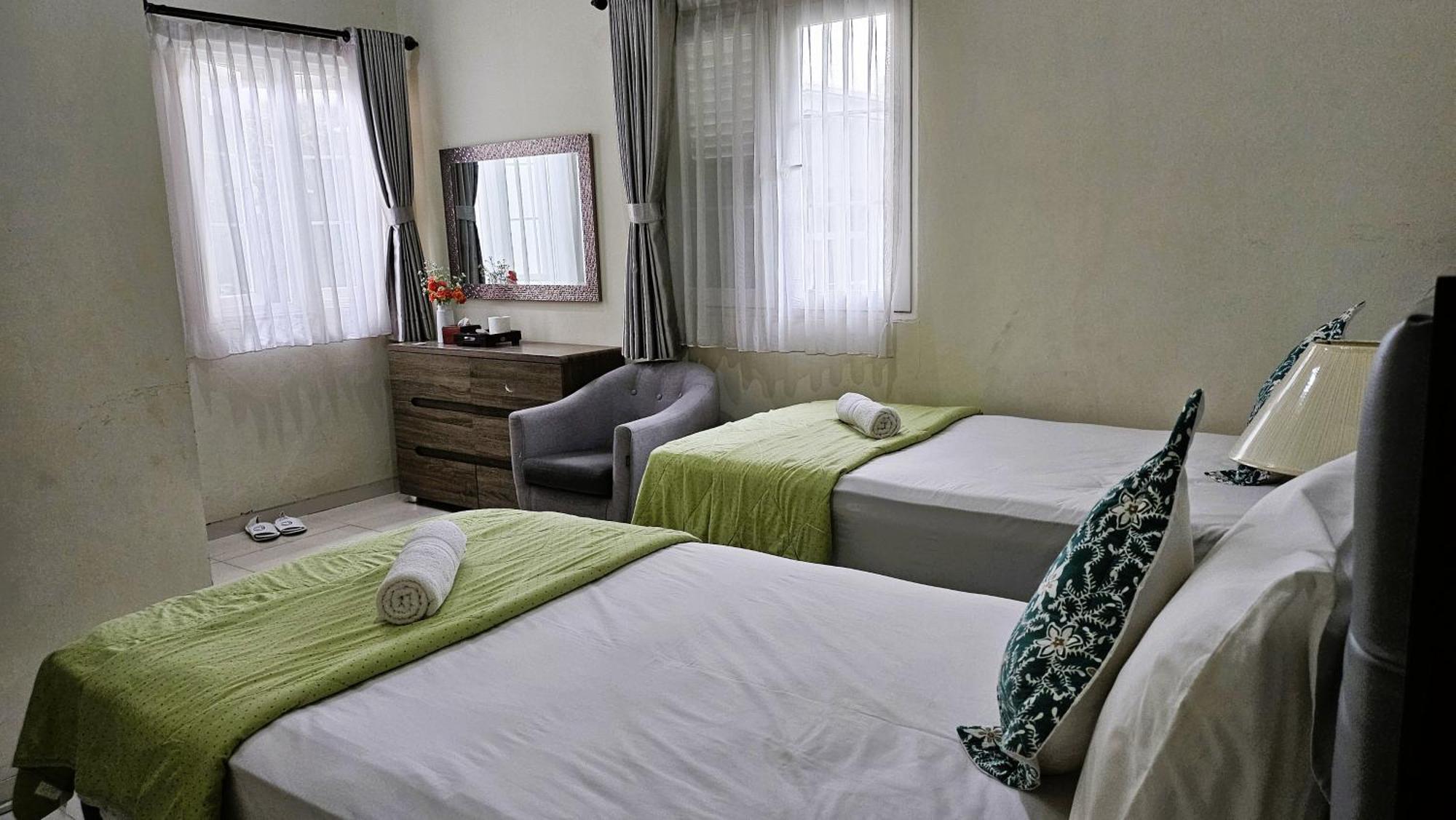 Surokarsan 9 House Yogyakarta Otel Dış mekan fotoğraf