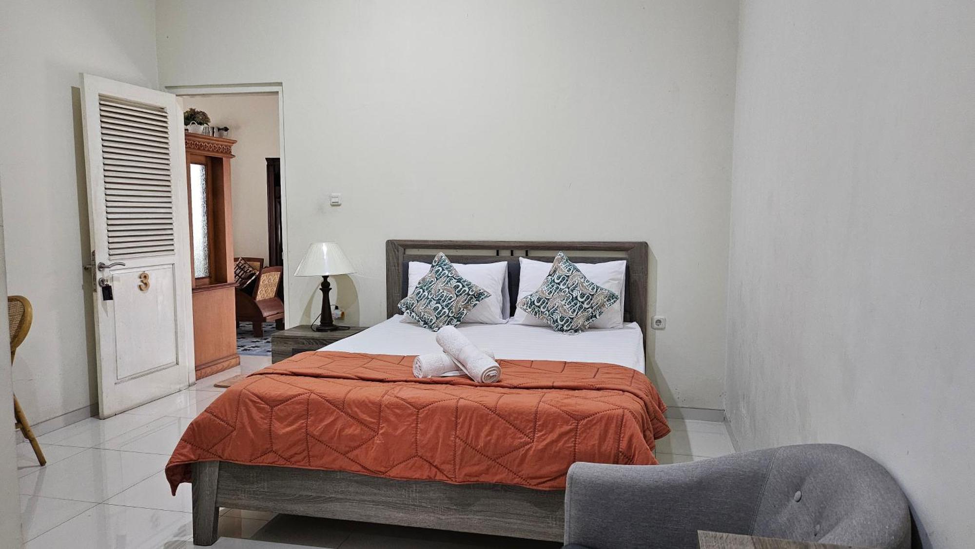 Surokarsan 9 House Yogyakarta Otel Dış mekan fotoğraf