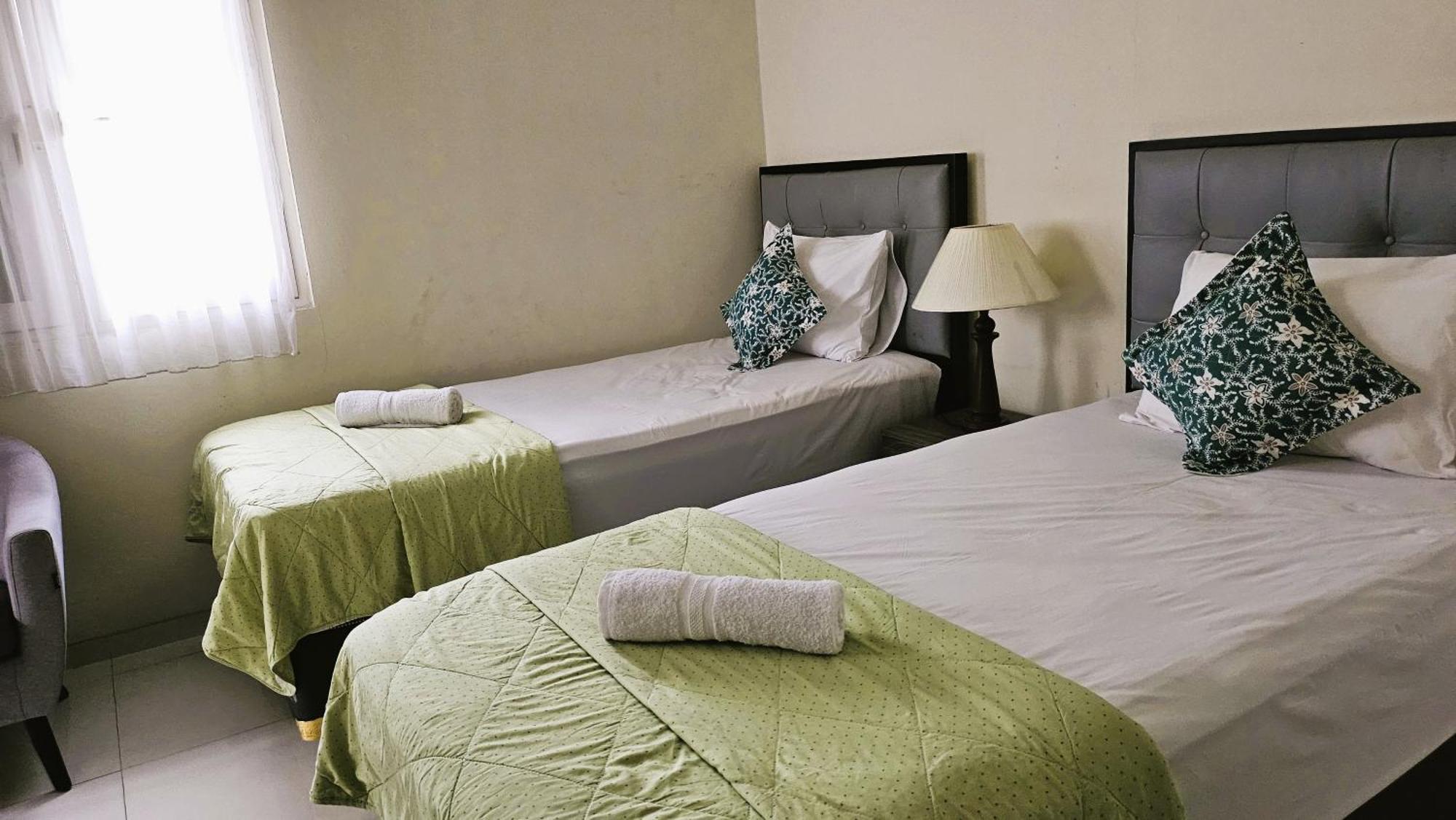 Surokarsan 9 House Yogyakarta Otel Dış mekan fotoğraf