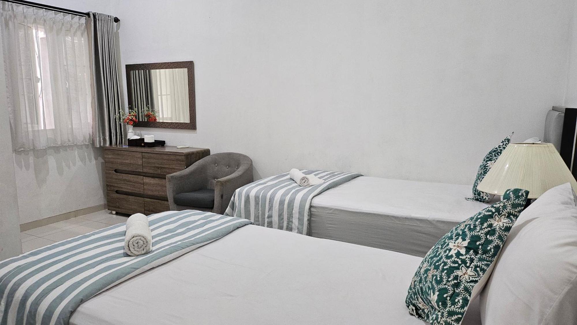 Surokarsan 9 House Yogyakarta Otel Dış mekan fotoğraf